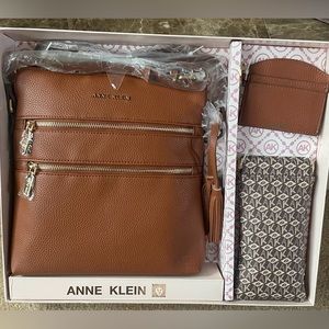 Anne Klein Gift Set